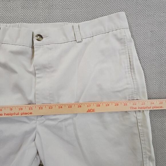 Roundtree Yorke Shorts Size 40 Travel Smart 100% Cotton Khaki Flat Front EZ Care - Picture 4 of 11